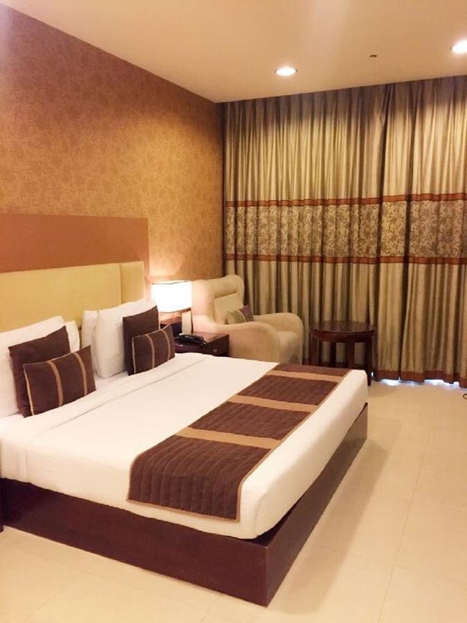 Hotel Vista ニューデリー エクステリア 写真