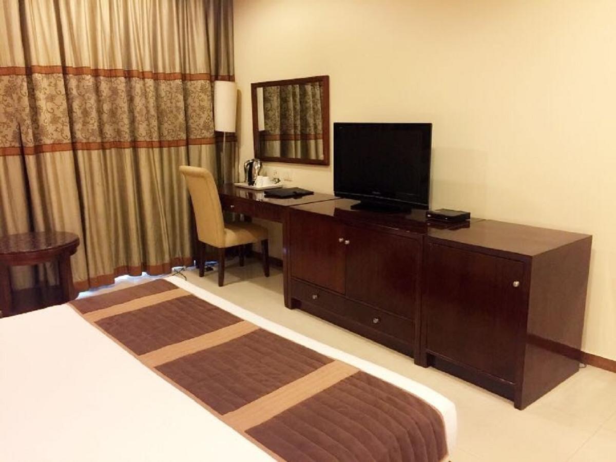 Hotel Vista ニューデリー エクステリア 写真